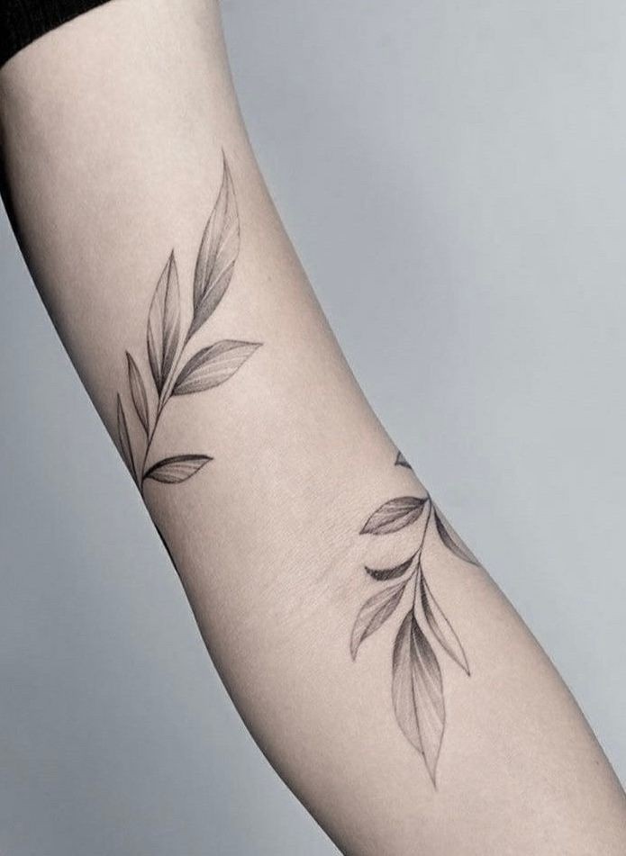 Fine line tattoo geneva minimalist art tatouage Geneve
